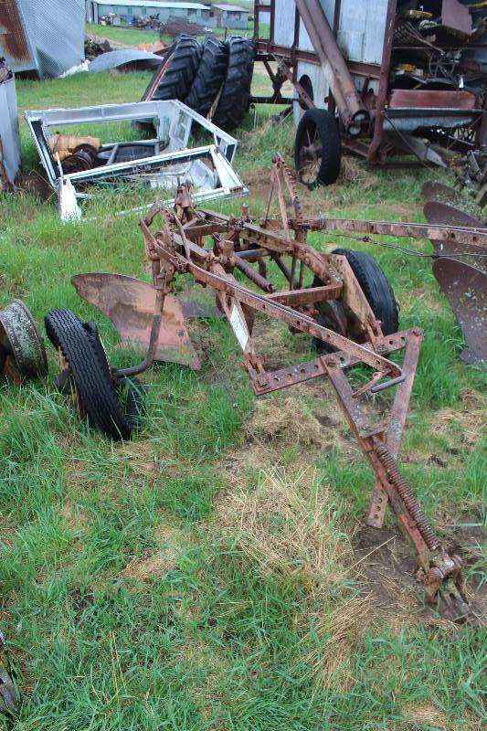 lot 22 image: Pull Plow