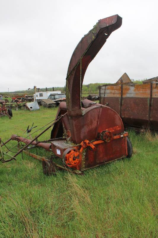 lot 25 image: Case Harvester