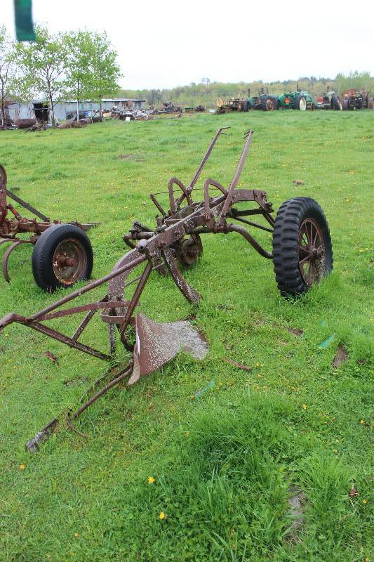 lot 37 image: Pull Plow
