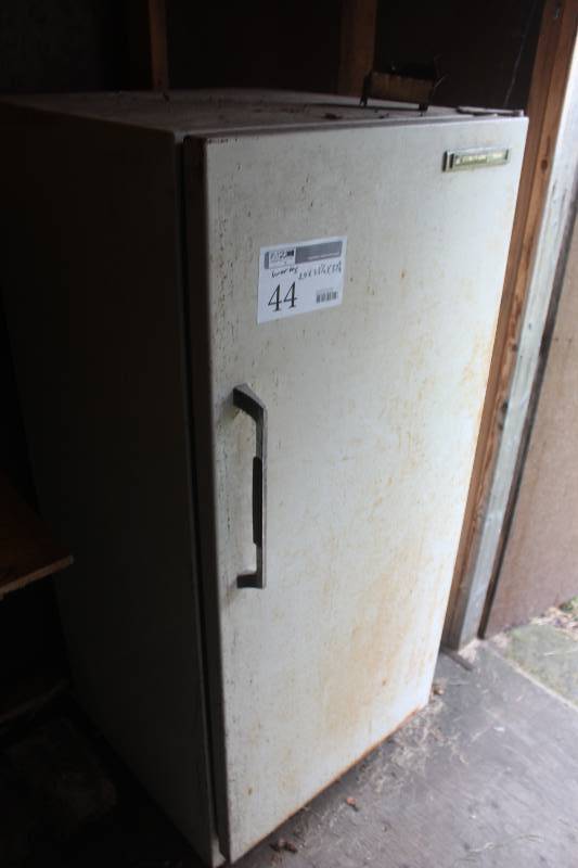 lot 44 image: Coronado Princess Refrigerator
