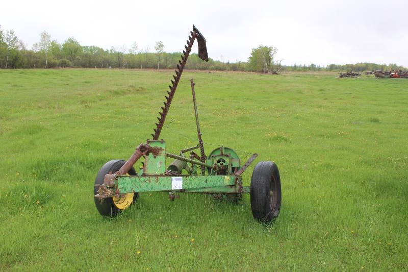lot 52 image: John Deere Pull Tiller