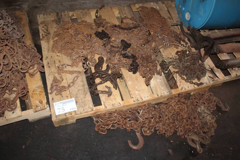 lot 75 image: Pallet Lot of Chains