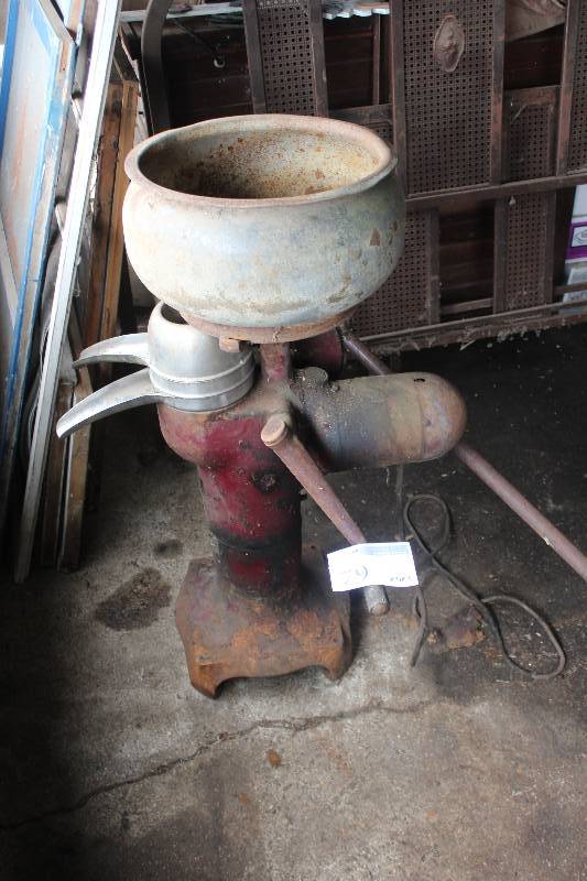 lot 79 image: Water Pump Head