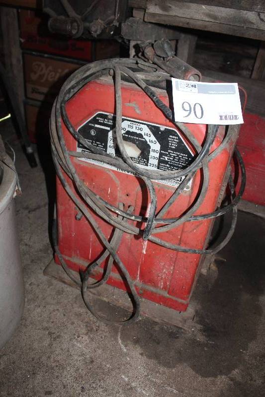 lot 90 image: Lincwelder Arc Welder