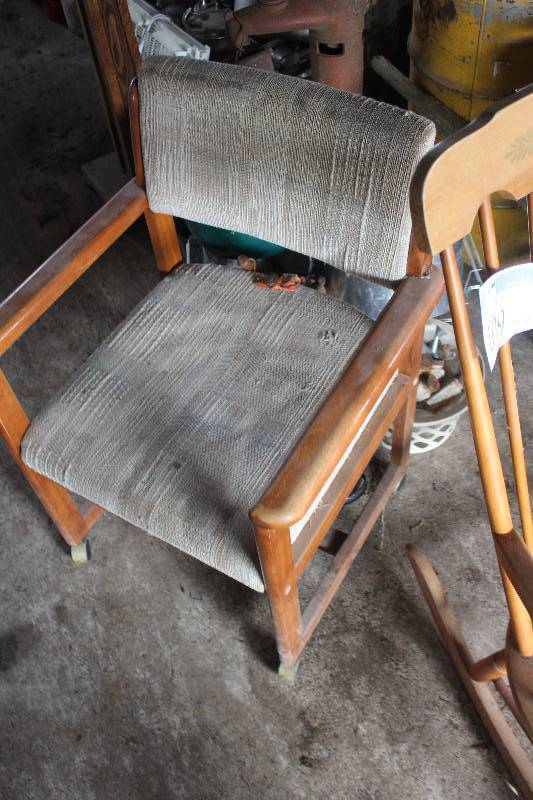 lot 109 image: Lot of Chairs