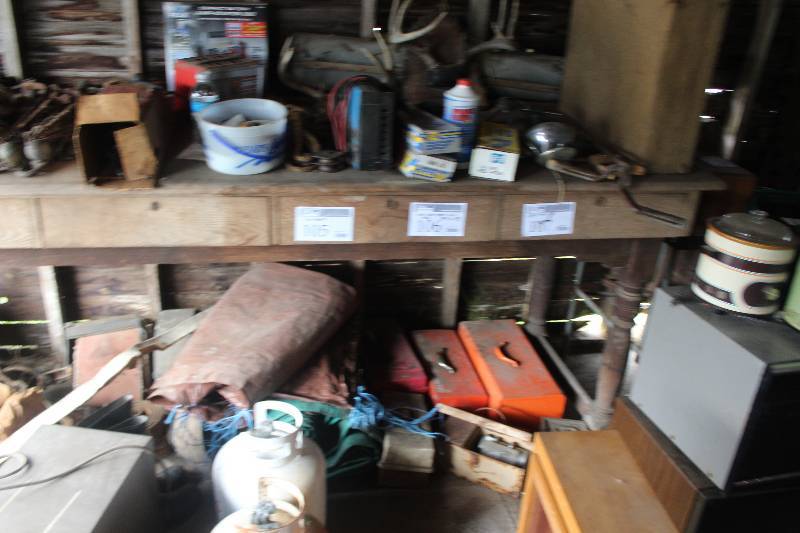 lot 106 image: Table