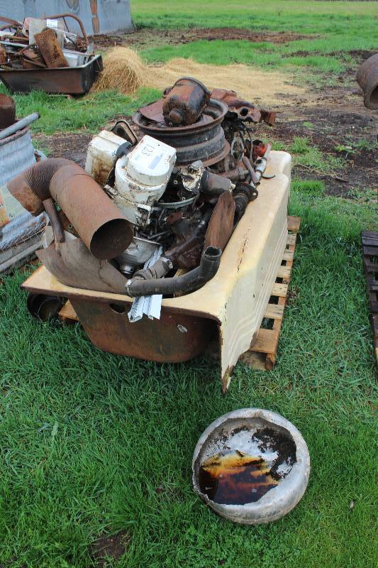 lot 123 image: Pallet Lot of Scrap Metal