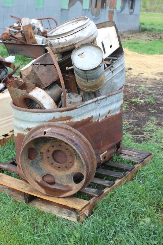 lot 124 image: Pallet Lot of Scrap Metal