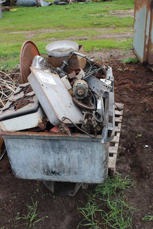 lot 128 image: Pallet Lot of Scrap Metal