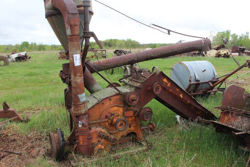 lot 160 image: Western Bear Cat Grinding & Mixing Unit