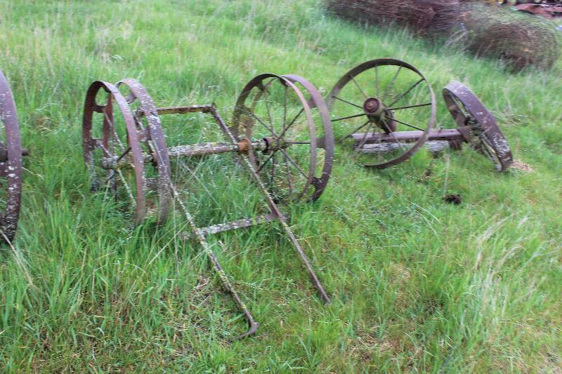lot 162 image: Lot of (6) Steel Wheel Wagon Frames