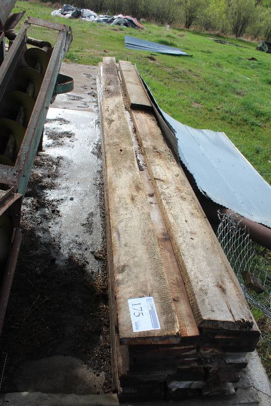 lot 175 image: Pile Lot of Wood Boards