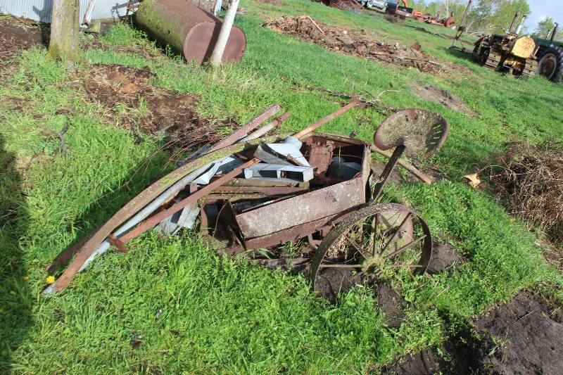 lot 182 image: Pile Lot of Scrap Metal