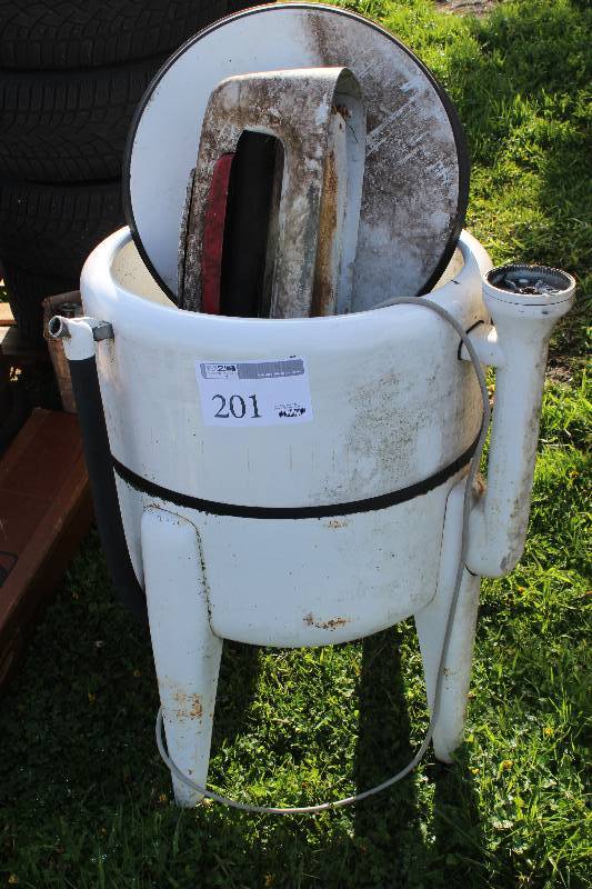 lot 201 image: Washing Machine Tub Style