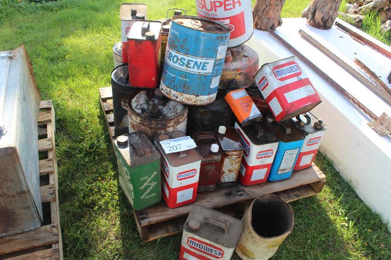 lot 207 image: Pallet Lot of 1g,5g Chemicals Including Kerosene Gear Oil Hydraulic Oil And More