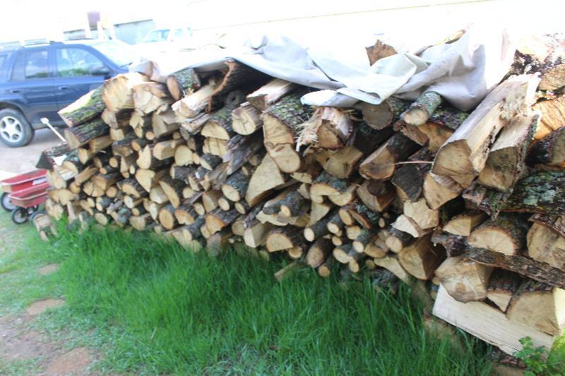 lot 211 image: Pile Lot of Wood