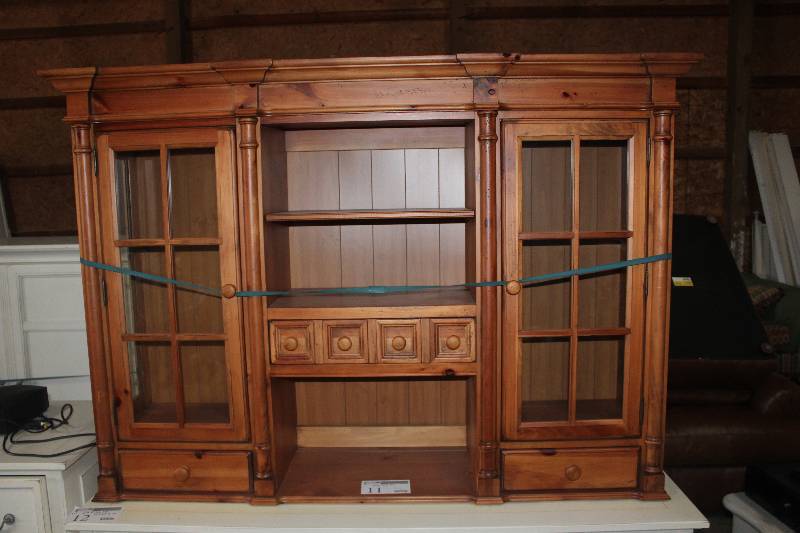 2-Glass Door 3-Shelf Display Case