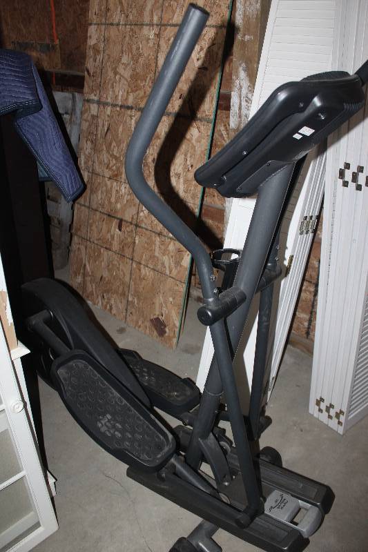 Gold�s Gym Stride Trainer 500