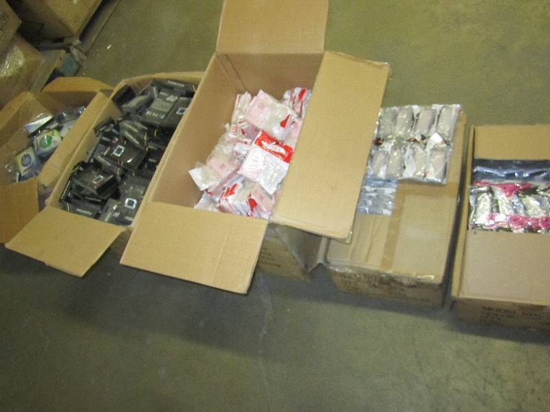 5 cases of assorted cell phone acce...