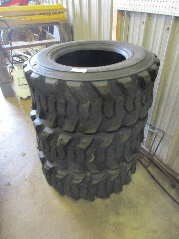 Skidloader tires