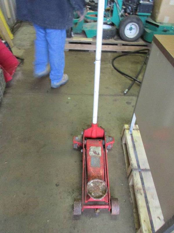 Floor jack