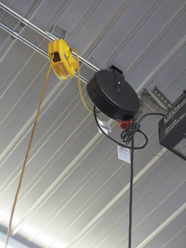 Trouble light and cord reel