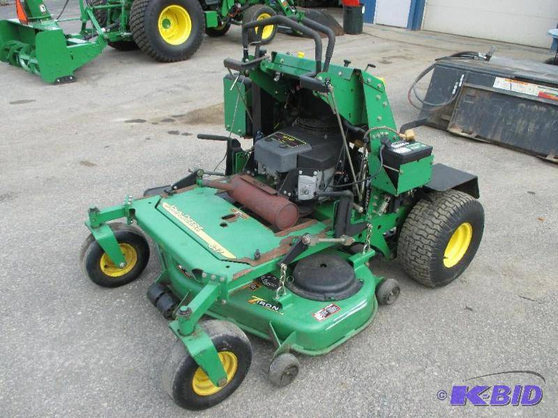 JD 647 Mower