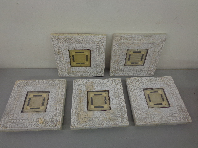 lot 18 image: 5 Solar Powered Stepping Stones