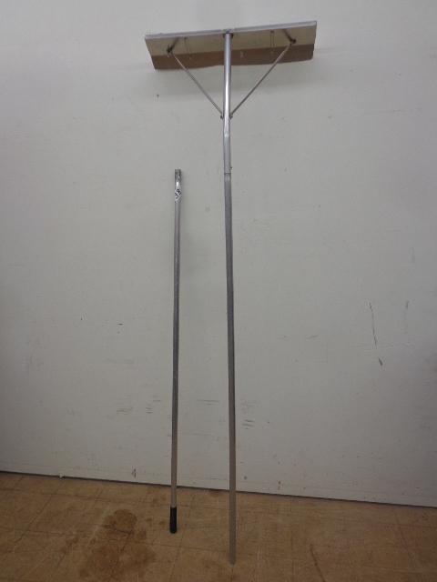 lot 38 image: Snow Rake
