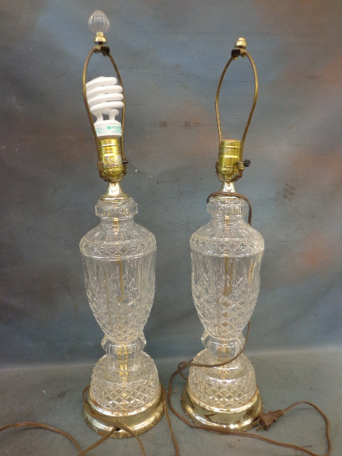 lot 60 image: 2 Portable Glass Lamps