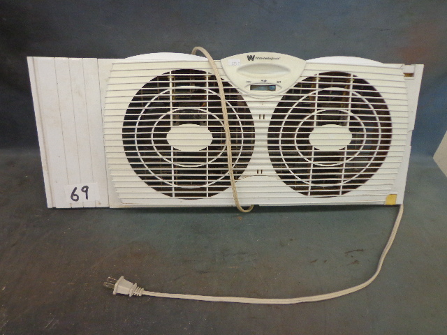 lot 69 image: White-Westinghouse Dual Fan