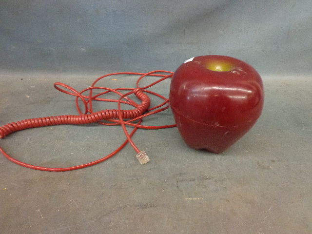 lot 115 image: The Real Apple Phone