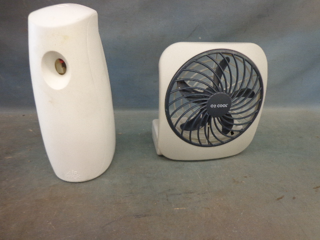 lot 120 image: Air Wick Dispenser & O2 Cooling Fan