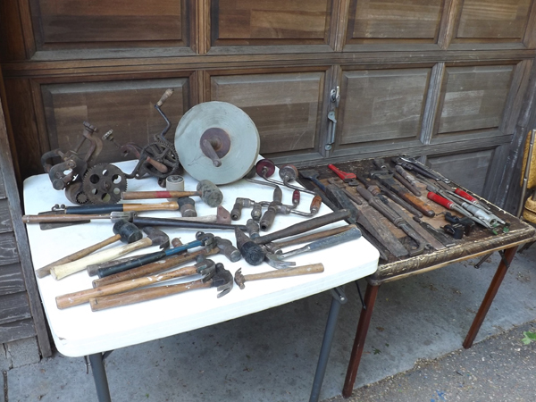 lot 4 image: Large Lot of Vintage and Antique Tools
