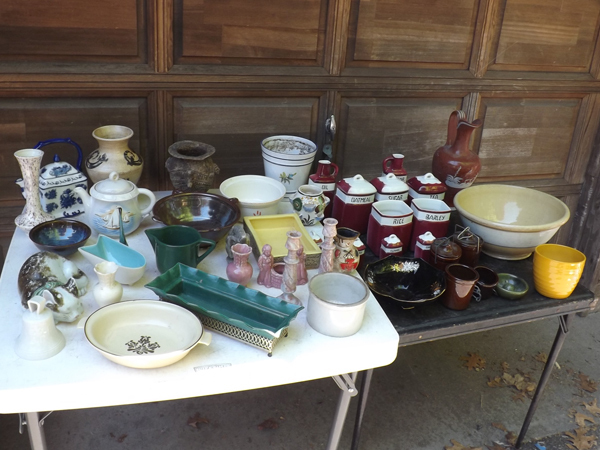 lot 31 image: Large Lot of Antique and Vintage Ceramic and Stoneware