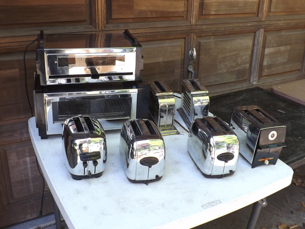 lot 34 image: Large Lot of Mid Century Toasters and Toaster Ovens