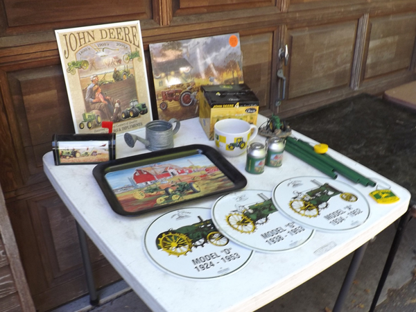 lot 36 image: Lot of John Deere Collectibles