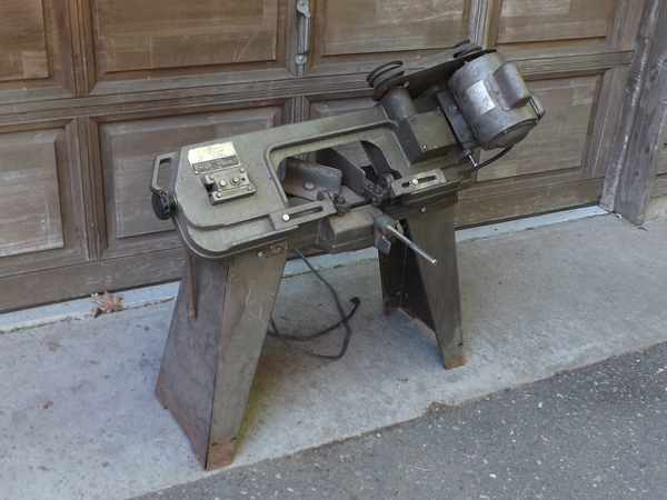 lot 45 image: Working Industrial Rockford Metal Cutting Band Saw