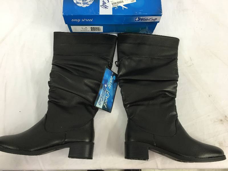lot 85 image: Easy Street Womens Cheyenne Tall Boot Retail $95 Size 9