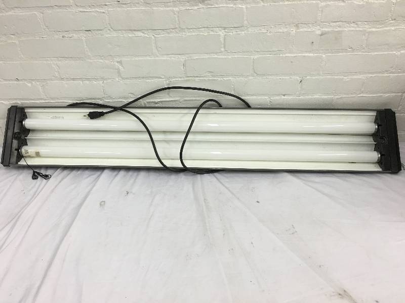 lot 221 image: hanging light