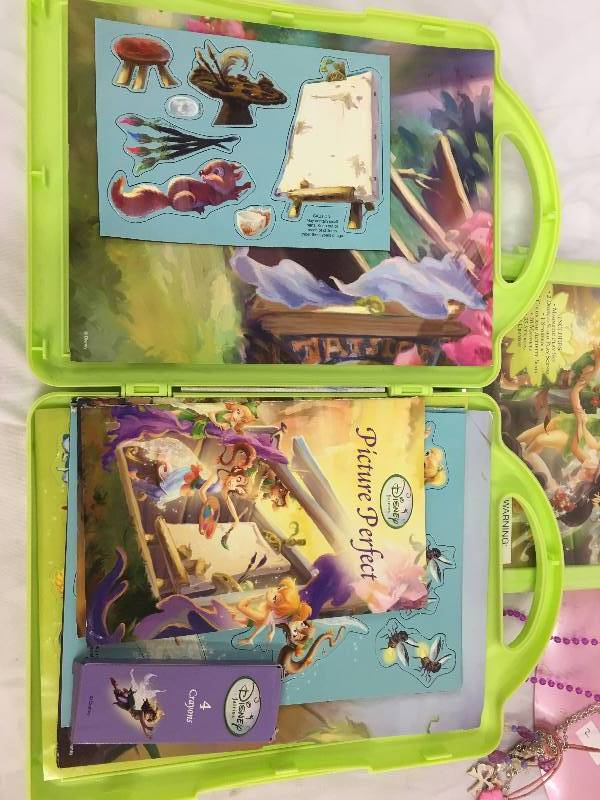 lot 258 image: disney picture perfect pads and necklace stand