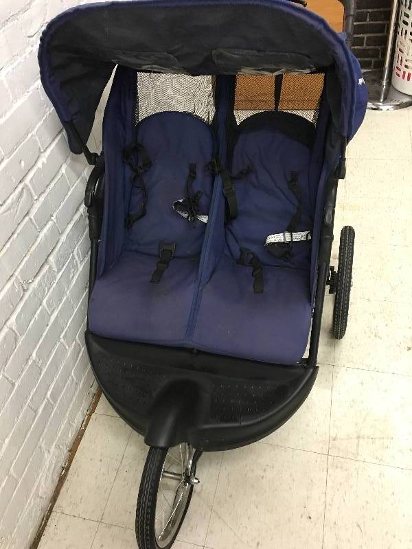 lot 278 image: baby trend double jogging stroller retail $199