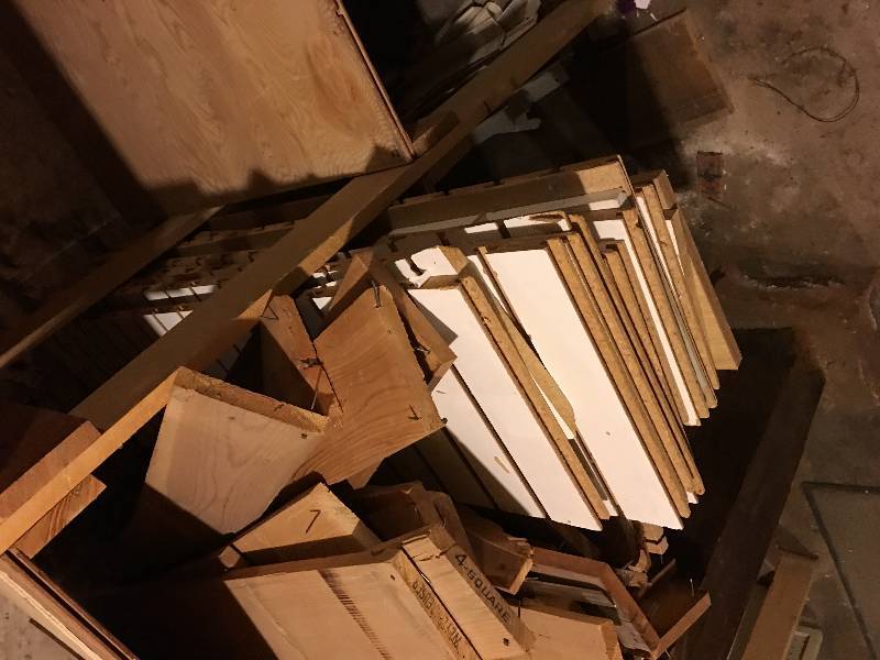 lot 525 image: all sheets of peg board and shelving items