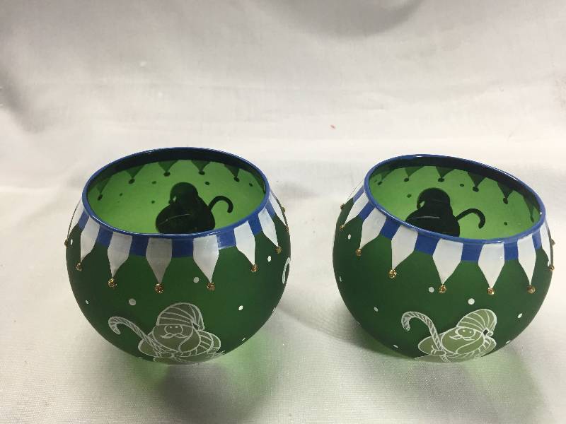 lot 66 image: 2 - Santa Clause Candle Holders
