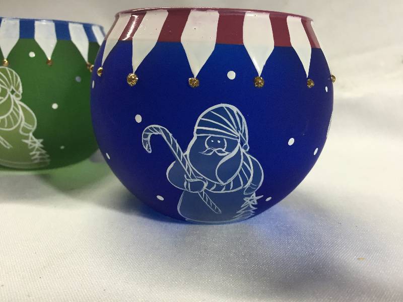 lot 70 image: 2 - Santa Clause Candle Holders
