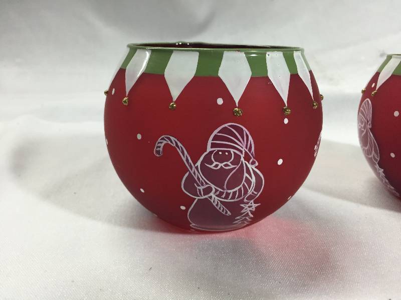 lot 71 image: 2 - Santa Clause Candle Holders