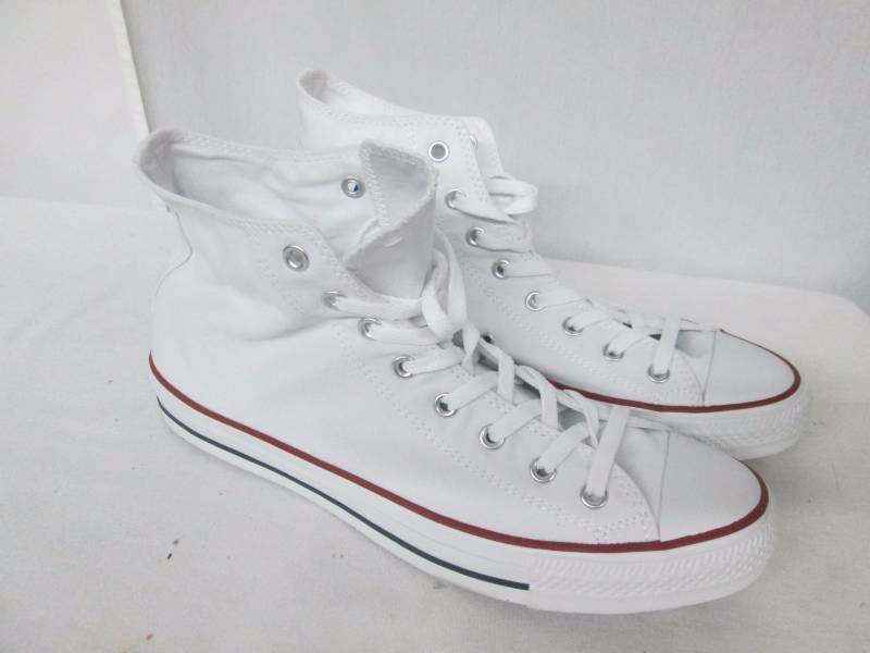 lot 52 image: Converse Unisex Chuck Taylor All Star High-Top Sneakers