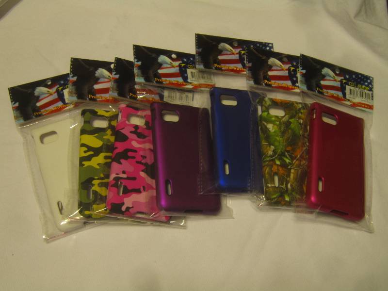 NEW  From a T-MOBILE Store  7 PHONE CASES