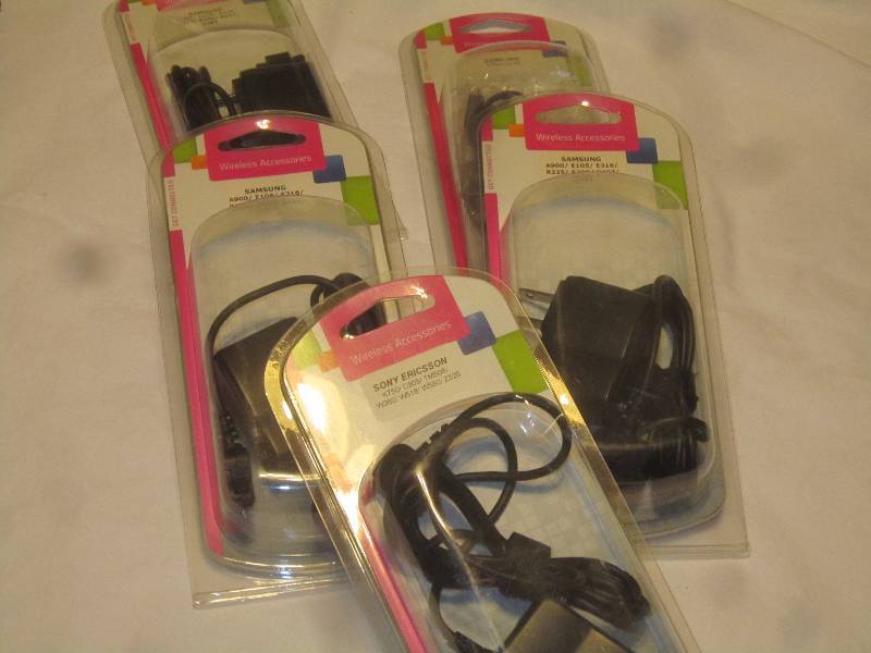 NEW  From a T-MOBILE Store  5 ELECTRIC CHARGERS