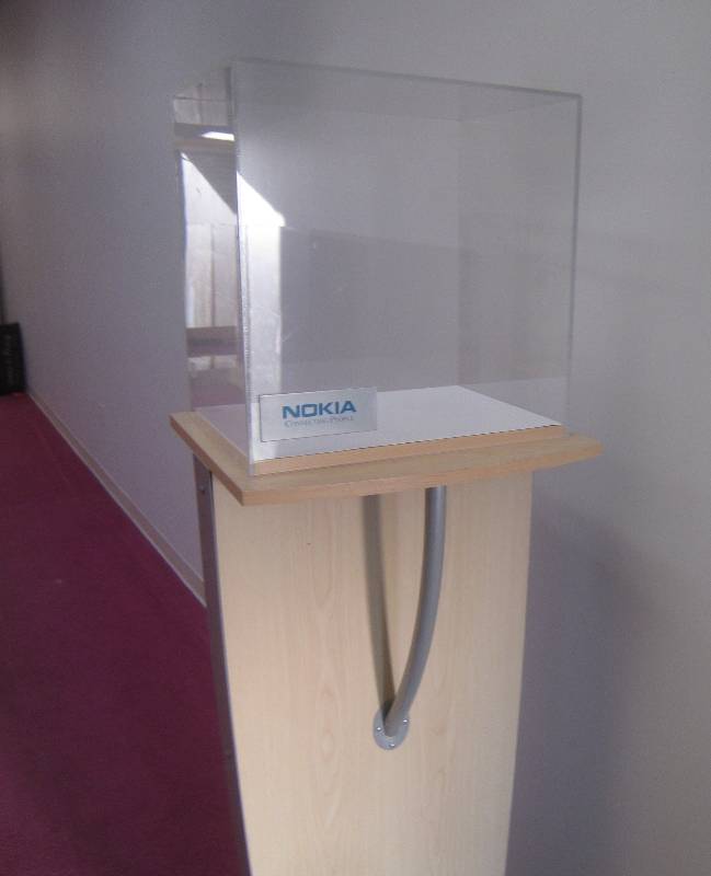 PLEXI GLASS FLOOR DISPLAY CABINET